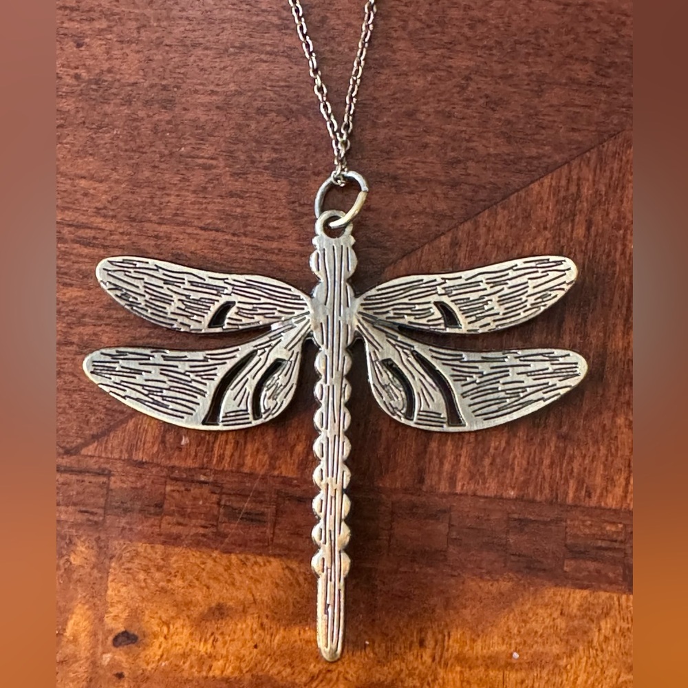 Rhinestone, Green Enamel Dragonfly Vintage Inspired, Antique gold tone necklace - Picture 8 of 9